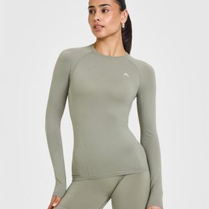 Go To Seamless Fitted Long Sleeve Top Soft Sage Green